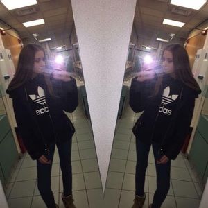 Meet your Posher, Charaty-louise